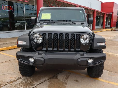 Used 2022 Jeep Wrangler Unlimited Sport AWD/4WD image 3