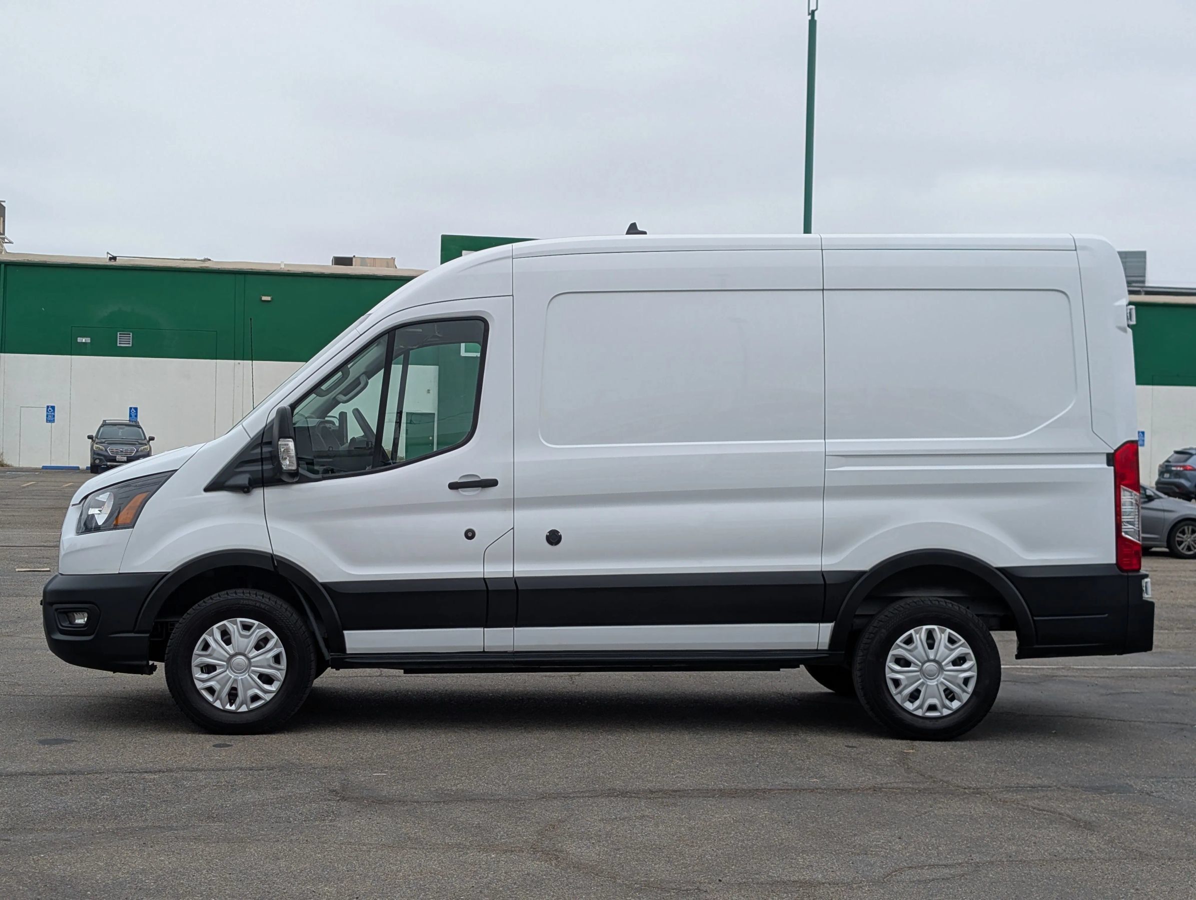 Used 2022 Ford E-Transit Medium Roof w/ Load Area Protection Package RWD image 4