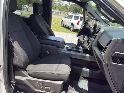 Used 2018 Ford F150 XLT w/ Equipment Group 302A Luxury AWD/4WD image 19