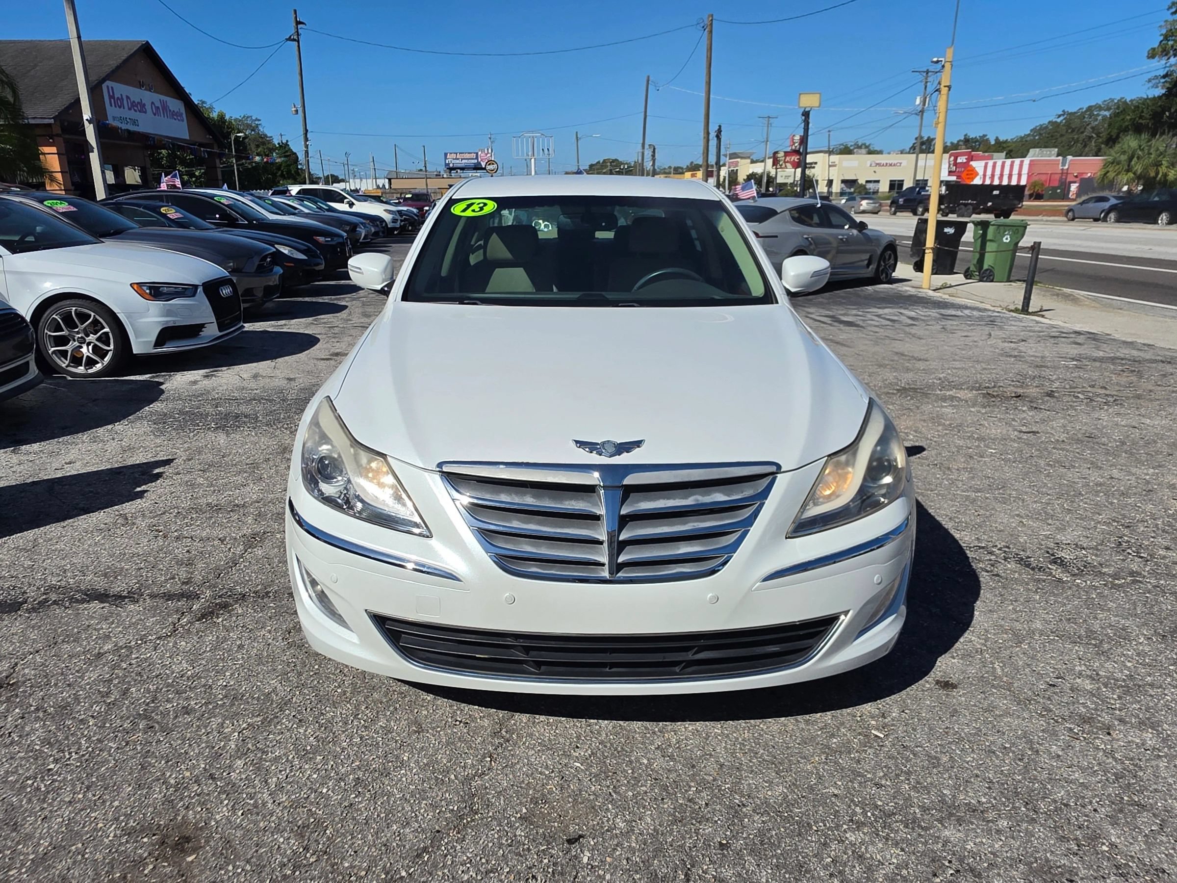 Used 2013 Hyundai Genesis 3.8 RWD image 3