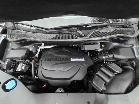 Used 2018 Honda Pilot EX image 25