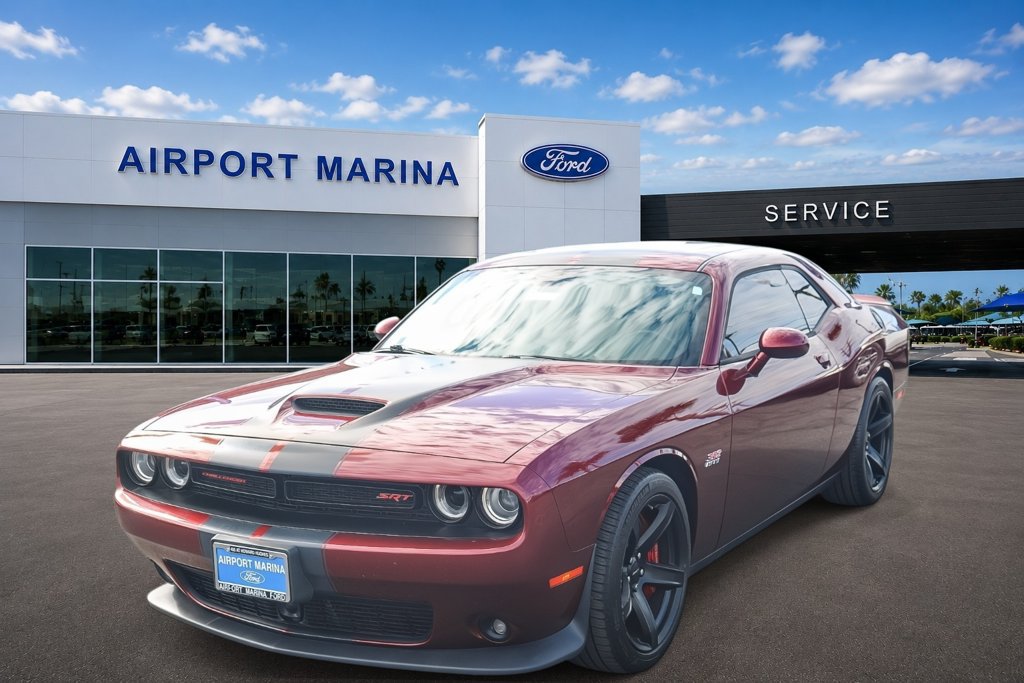 Used 2018 Dodge Challenger SRT w/ Technology Group RWD image 4