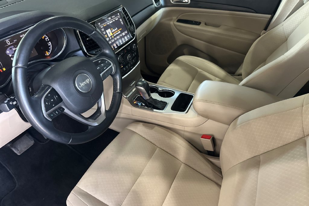 Used 2022 Jeep Grand Cherokee Laredo E RWD image 10