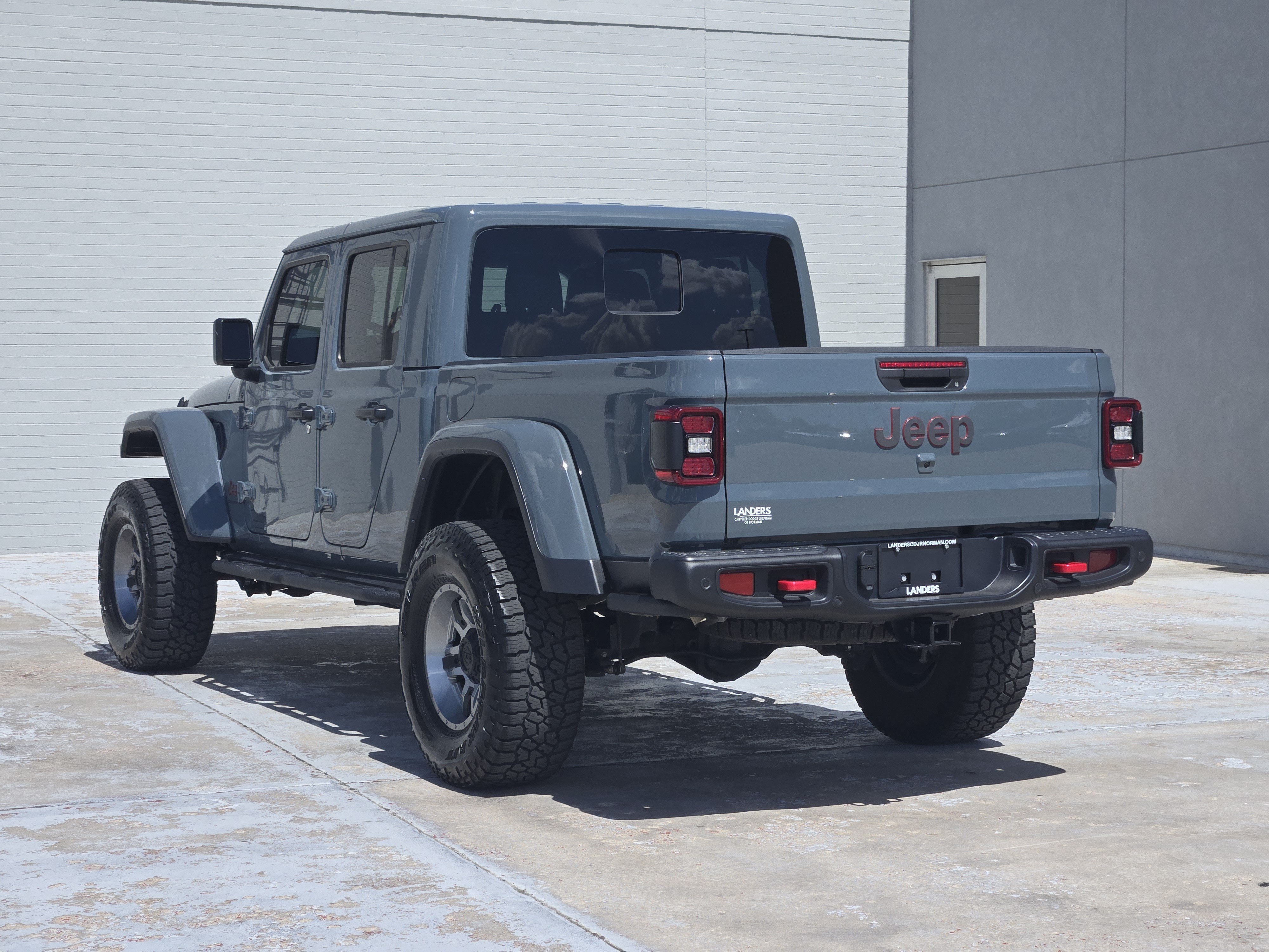Used 2025 Jeep Gladiator Rubicon AWD/4WD image 6