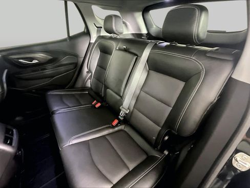 Used 2024 GMC Terrain SLT w/ Elevation Edition FWD image 18