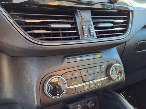 Used 2024 Ford Escape Active image 8