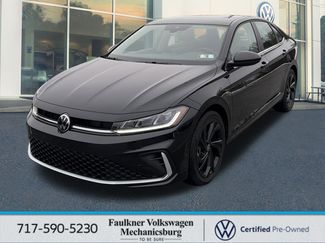 Certified 2025 Volkswagen Jetta SE video 1