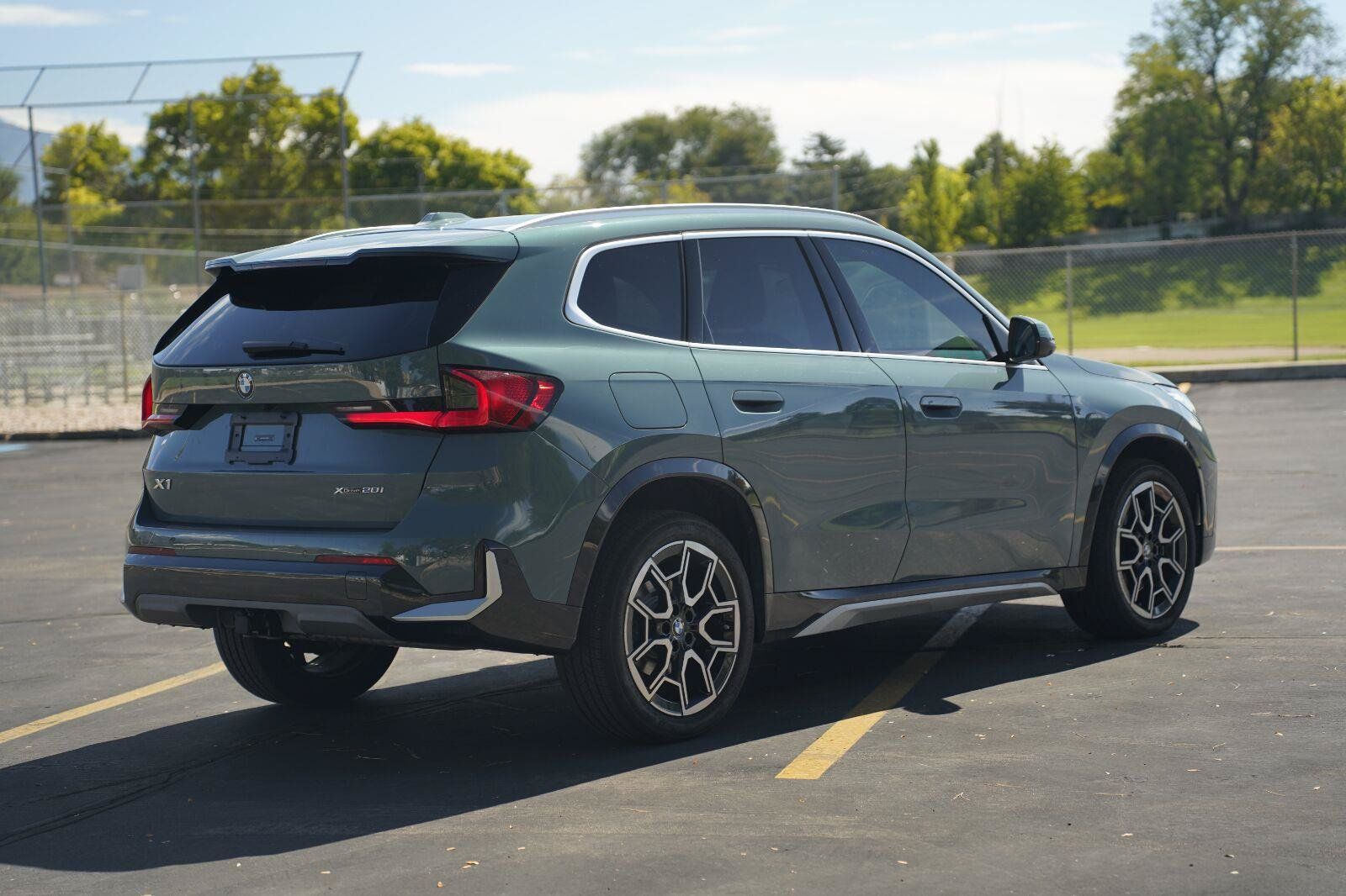 Used 2025 BMW X1 xDrive28i w/ Premium Package AWD/4WD image 5