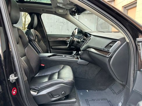Used 2019 Volvo XC90 T6 Momentum w/ Advanced Package image 21