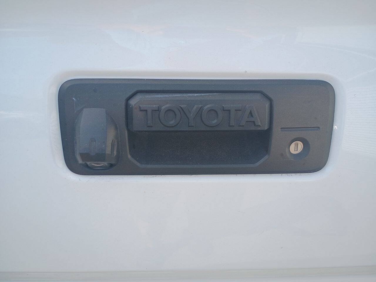 Used 2020 Toyota Tacoma TRD Sport AWD/4WD image 10