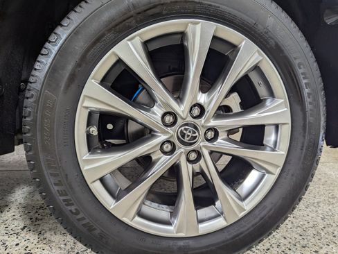 Used 2016 Toyota RAV4 Limited FWD image 8