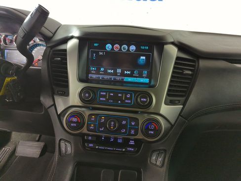 Used 2018 Chevrolet Tahoe LT w/ RST Edition image 13