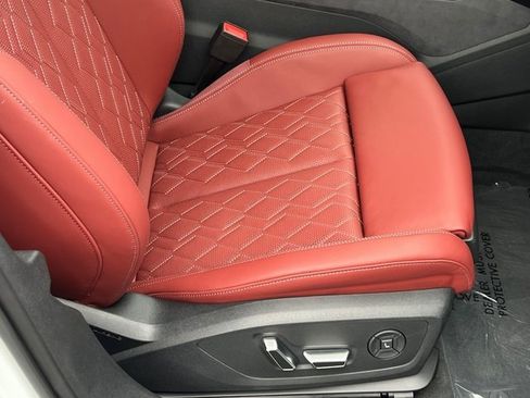 Certified 2025 Audi S6 e-tron Prestige w/ 21" Black Optic Package image 13