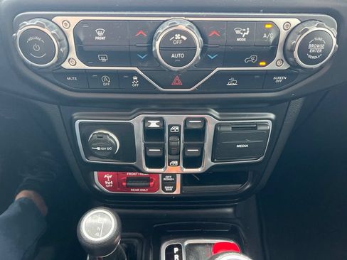 Used 2020 Jeep Gladiator Rubicon AWD/4WD image 14