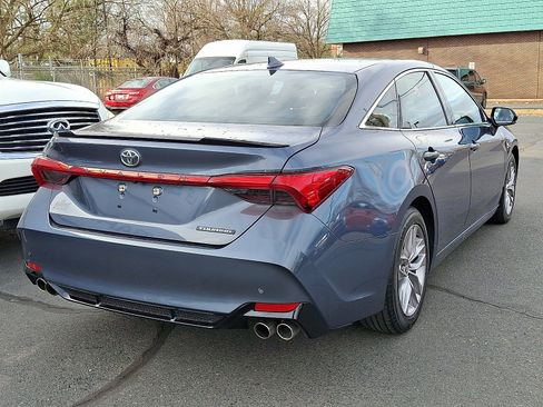 Used 2020 Toyota Avalon Touring image 6