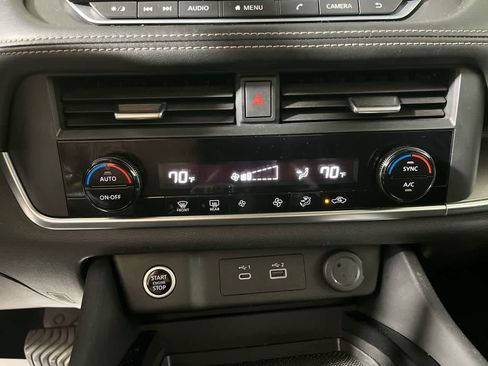 Used 2023 Nissan Rogue SV AWD/4WD image 20
