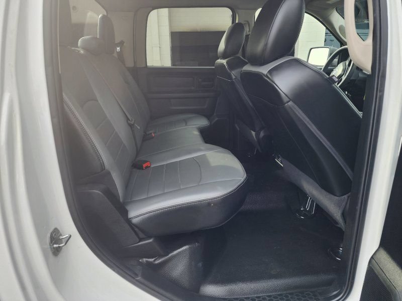 Used 2021 RAM 1500 Tradesman w/ Chrome Appearance Group RWD image 13