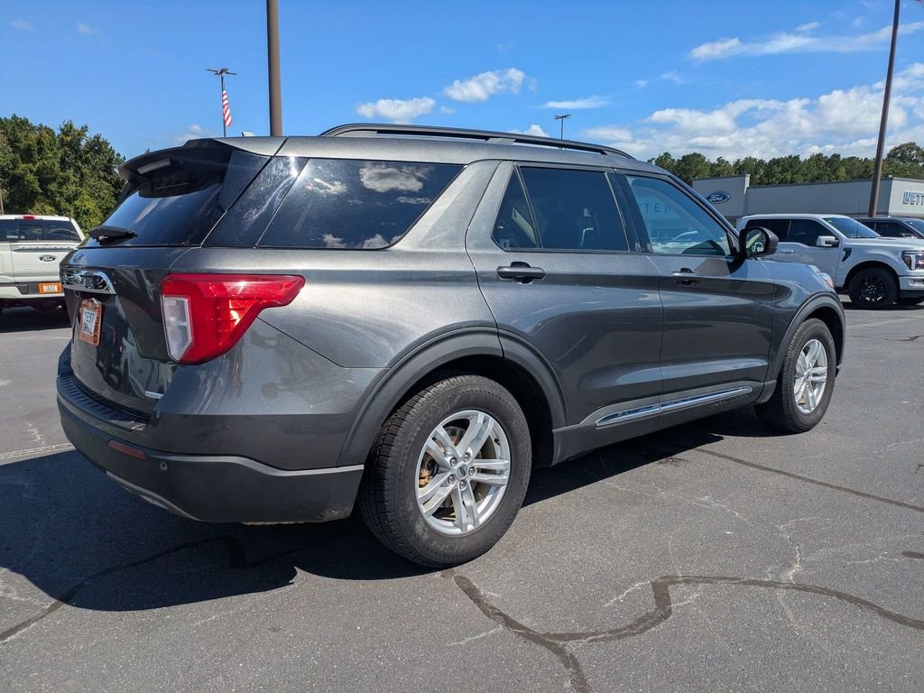 Used 2020 Ford Explorer XLT w/ Equipment Group 202A RWD image 4