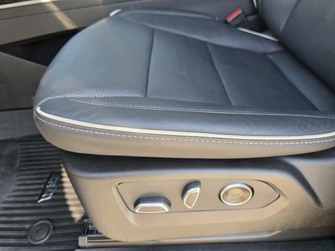 Used 2026 Cadillac Escalade 2WD image 22