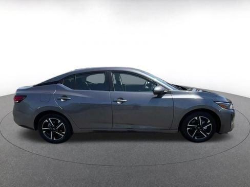 Used 2025 Nissan Sentra SV FWD image 16