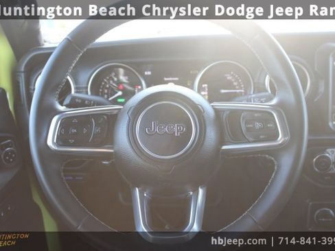 Used 2023 Jeep Wrangler Unlimited Sahara image 14