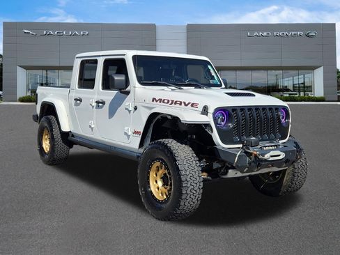 Used 2021 Jeep Gladiator Mojave image 2