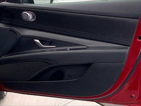 Used 2023 Hyundai Elantra SEL image 23