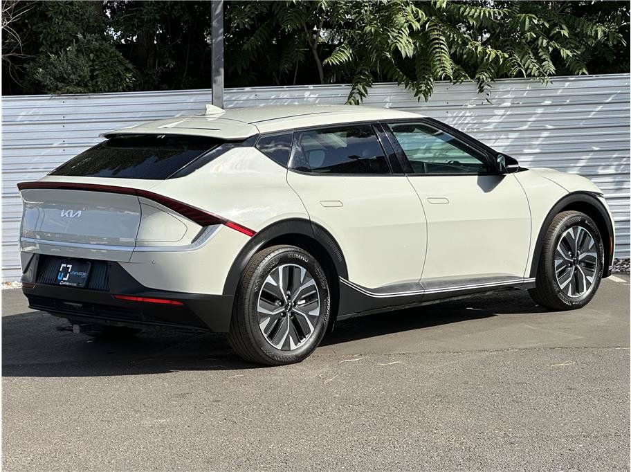 Used 2024 Kia EV6 Light AWD/4WD image 10