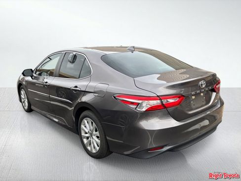 Used 2020 Toyota Camry LE w/ Carpet Mat Package FWD image 3