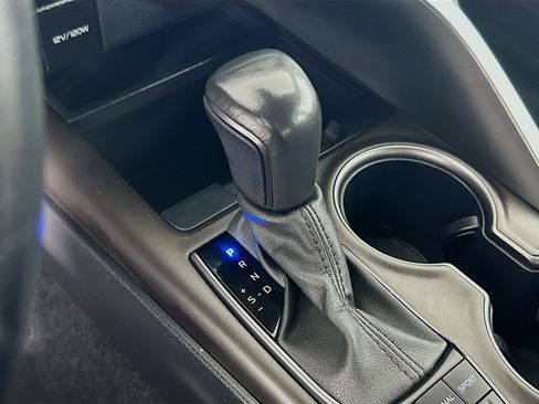 Used 2024 Toyota Camry SE image 24