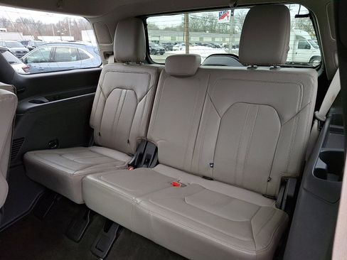 Certified 2020 Ford Expedition Limited image 12