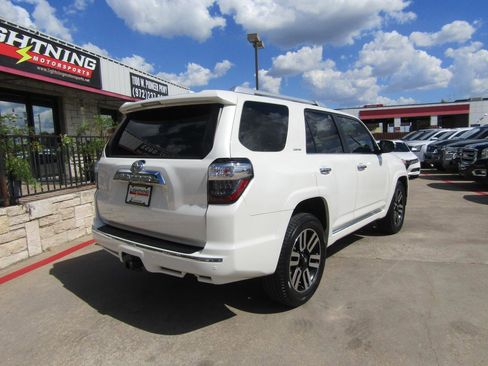 Used 2016 Toyota 4Runner Limited image 4