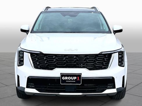 Used 2024 Kia Sorento EX w/ Panoramic Sunroof Package image 3