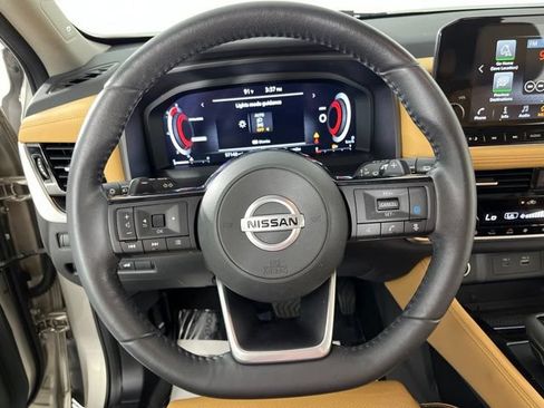 Used 2021 Nissan Rogue Platinum FWD image 22