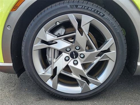 Used 2023 Genesis GV60 Performance image 31