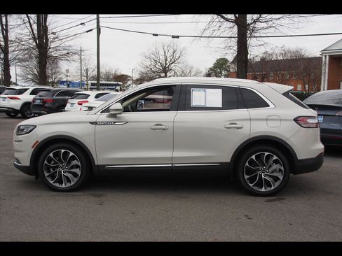 Used 2021 Lincoln Nautilus Reserve w/ Equipment Group 201A image 2