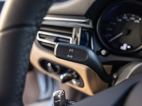 Certified 2026 Porsche Macan AWD/4WD image 46