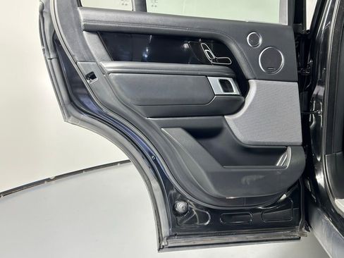 Used 2020 Land Rover Range Rover HSE image 16