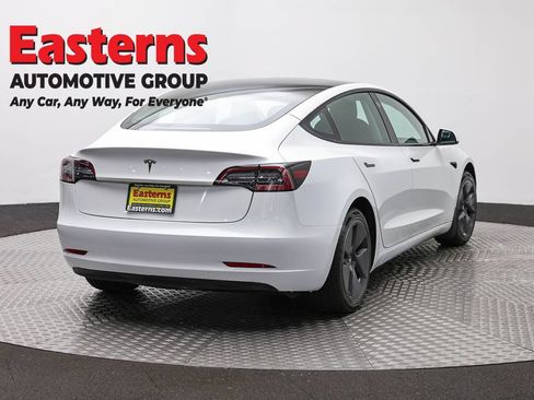 Used 2021 Tesla Model 3 Standard Range Plus RWD image 5