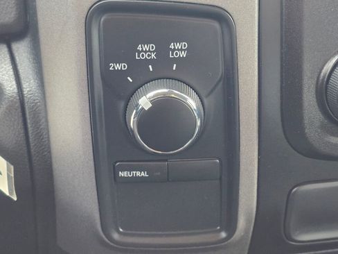 Used 2014 RAM 1500 Express image 23