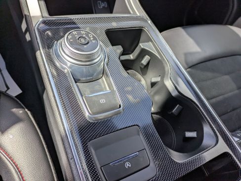 Used 2021 Ford Edge ST-Line image 15