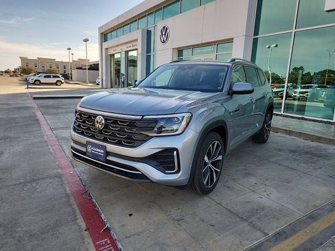New 2026 Volkswagen Atlas SEL Premium R-Line AWD/4WD image 3