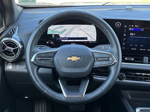 Used 2026 Chevrolet Equinox LT FWD image 15