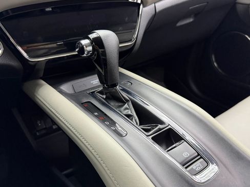 Used 2016 Honda HR-V EX image 19