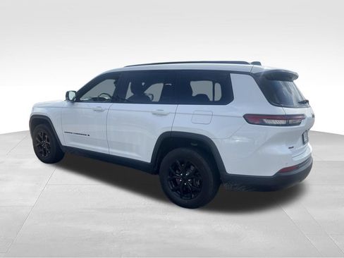 Used 2024 Jeep Grand Cherokee L Laredo AWD/4WD image 33