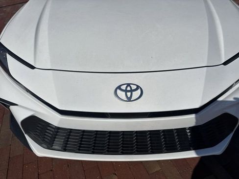 Used 2025 Toyota Camry SE w/ Convenience Package FWD image 22