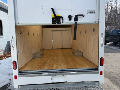 New 2025 Chevrolet Express 3500 Work Van w/ Power Convenience Package image 21