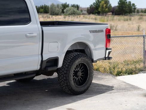 Used 2025 Ford F350 Lariat w/ Tremor Off-Road Package AWD/4WD image 7