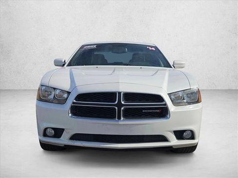 Used 2014 Dodge Charger SXT Plus image 2