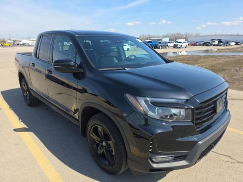 Used 2023 Honda Ridgeline Black Edition image 3